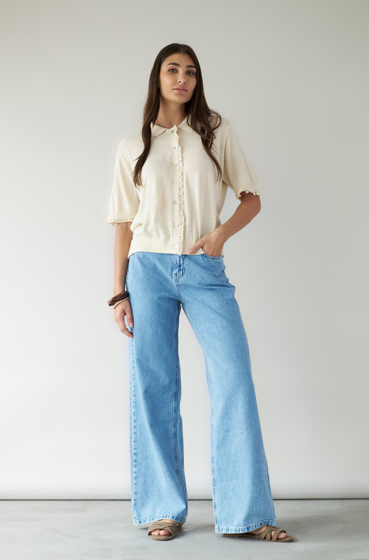 Chompa Victoria Beige