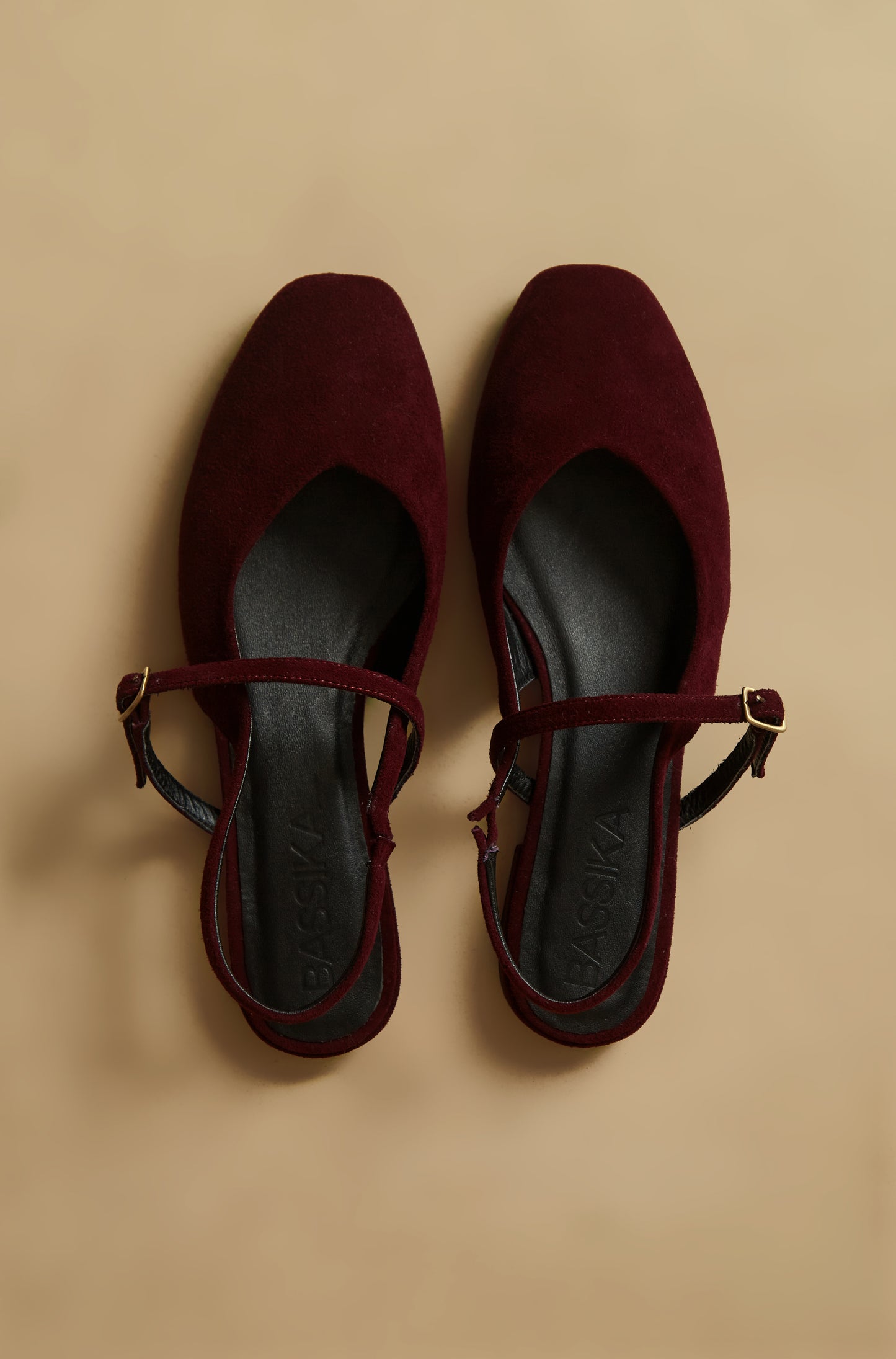 Balerina Tate Guinda