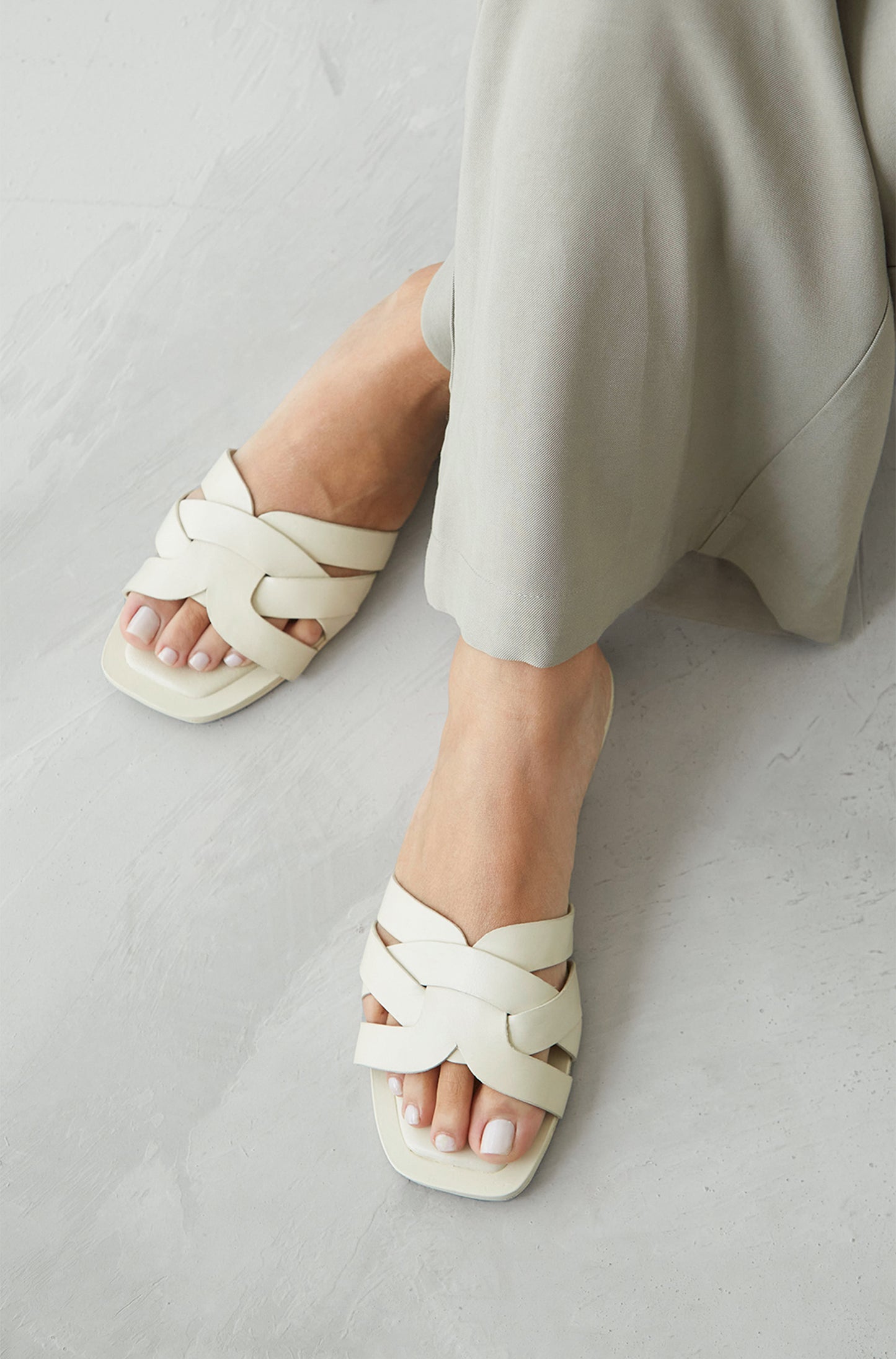 Sandalia Meghan Off White