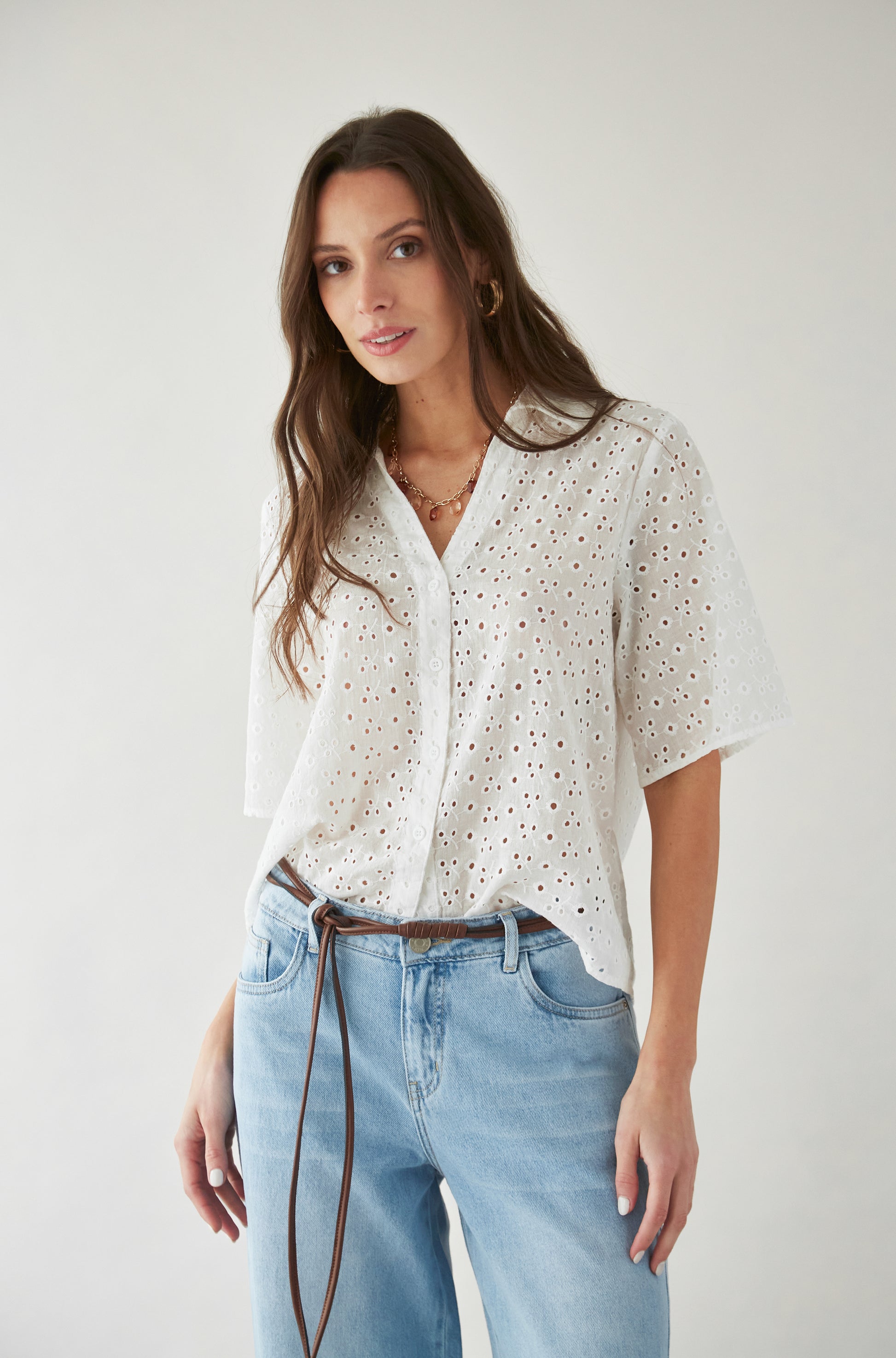 Blusa Qamara Off White — fotografía 1 del producto.