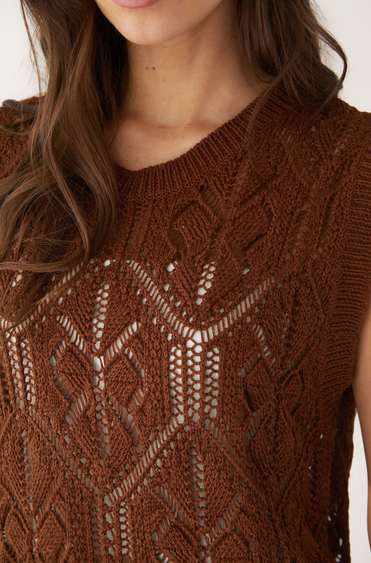 Chaleco Aitana Marron — fotografía 3 del producto.