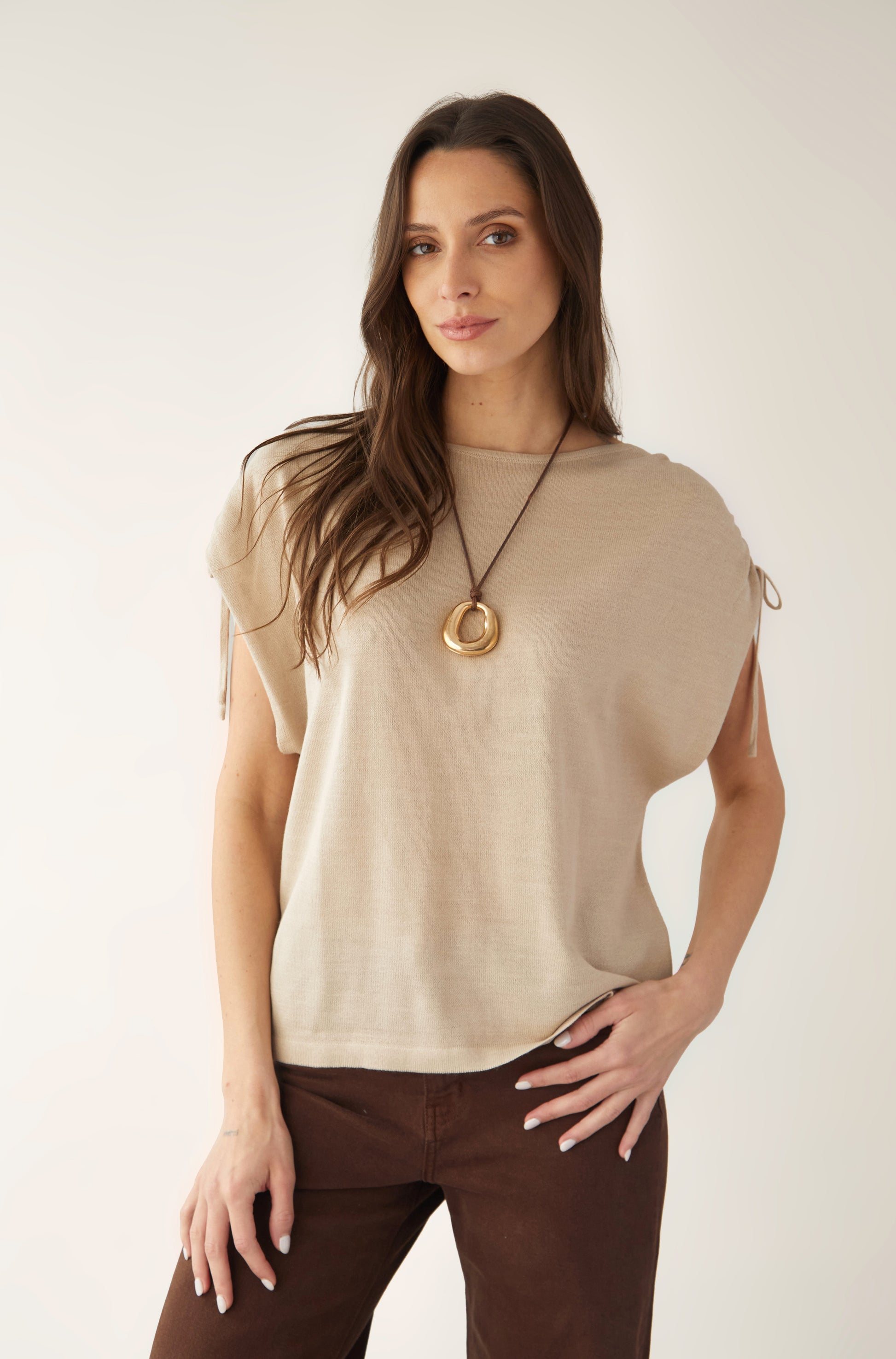 Polo Solis Beige — fotografía 2 del producto.